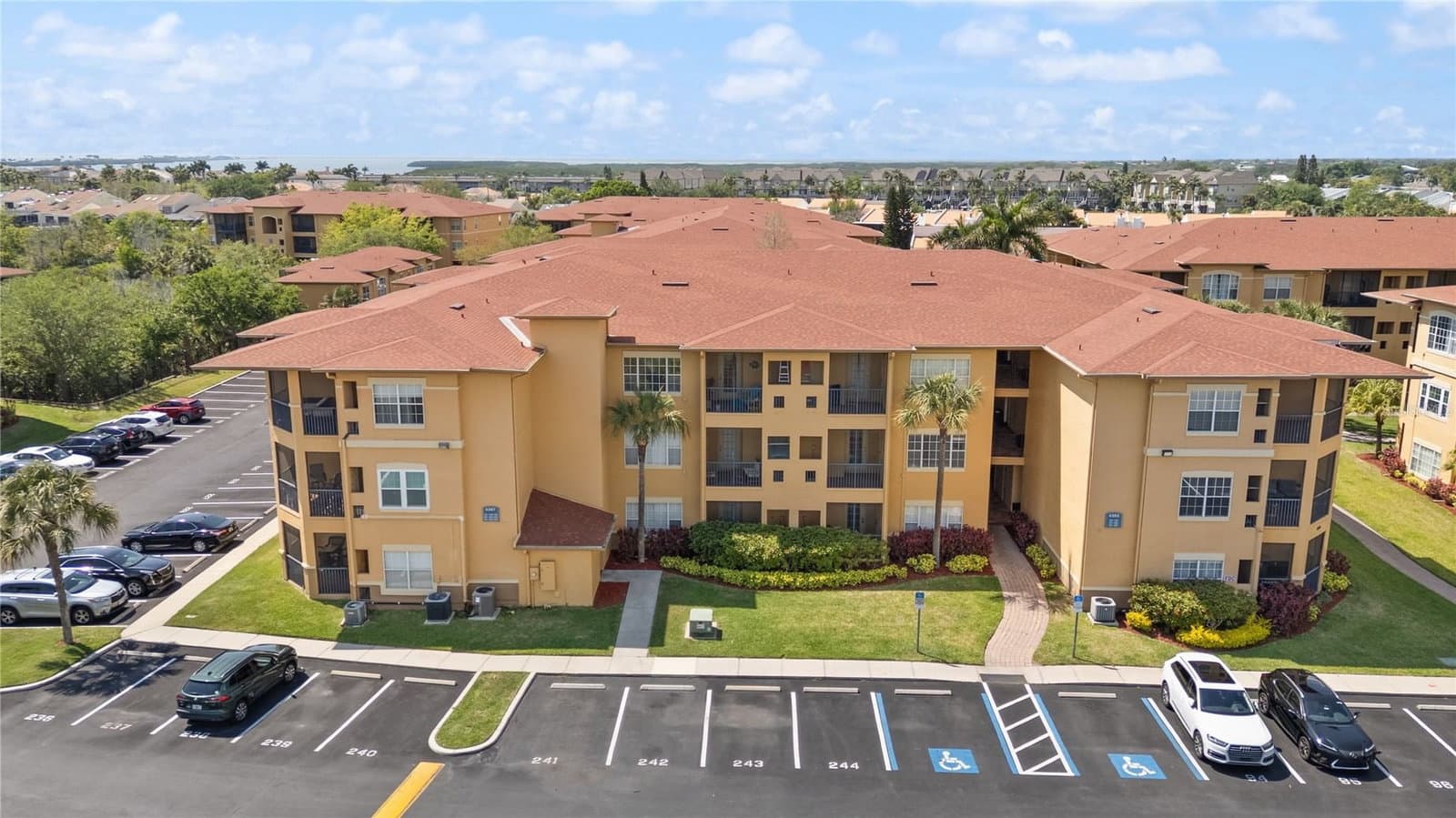 4307 BAYSIDE VILLAGE