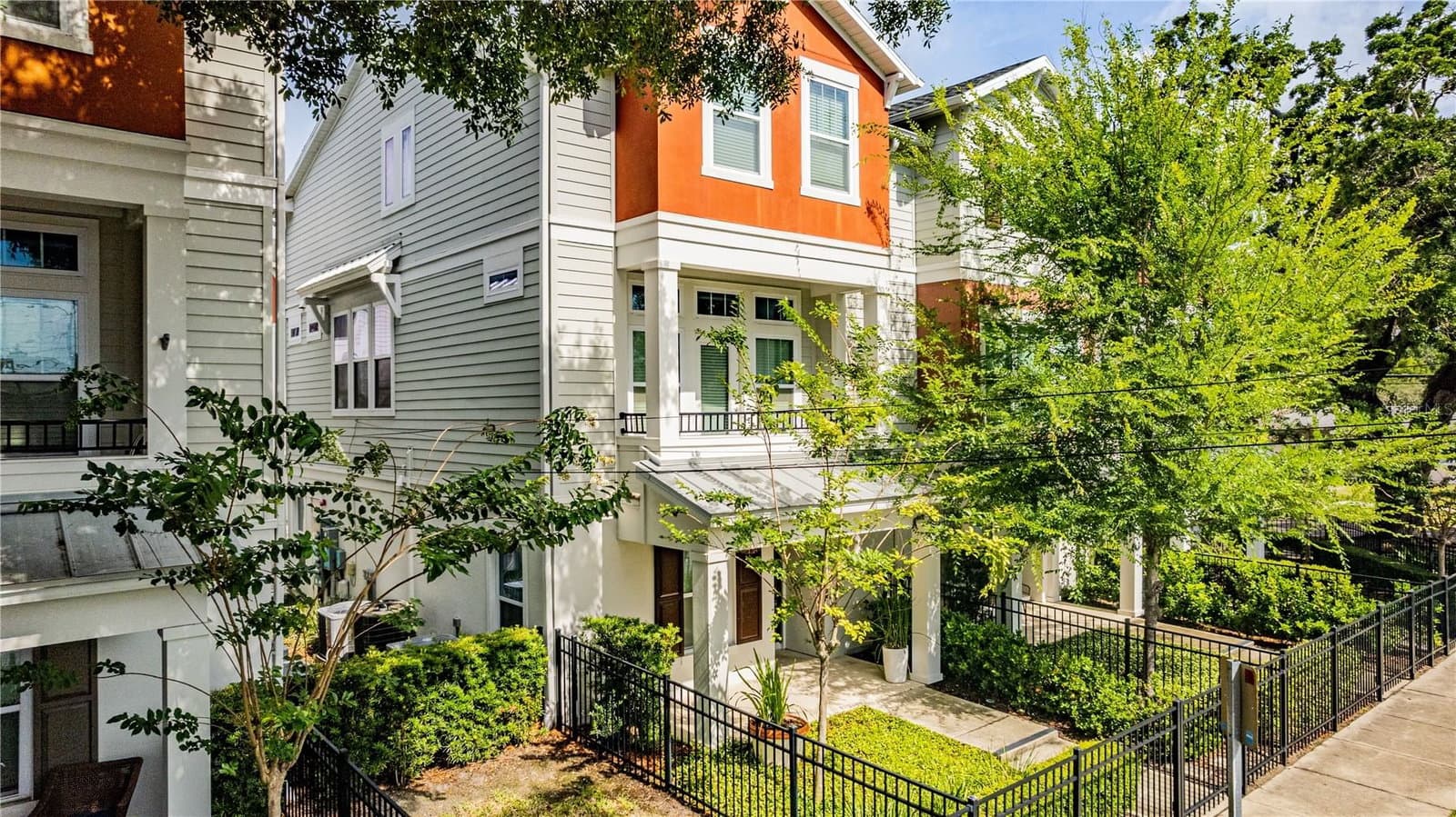 858 THORNTON