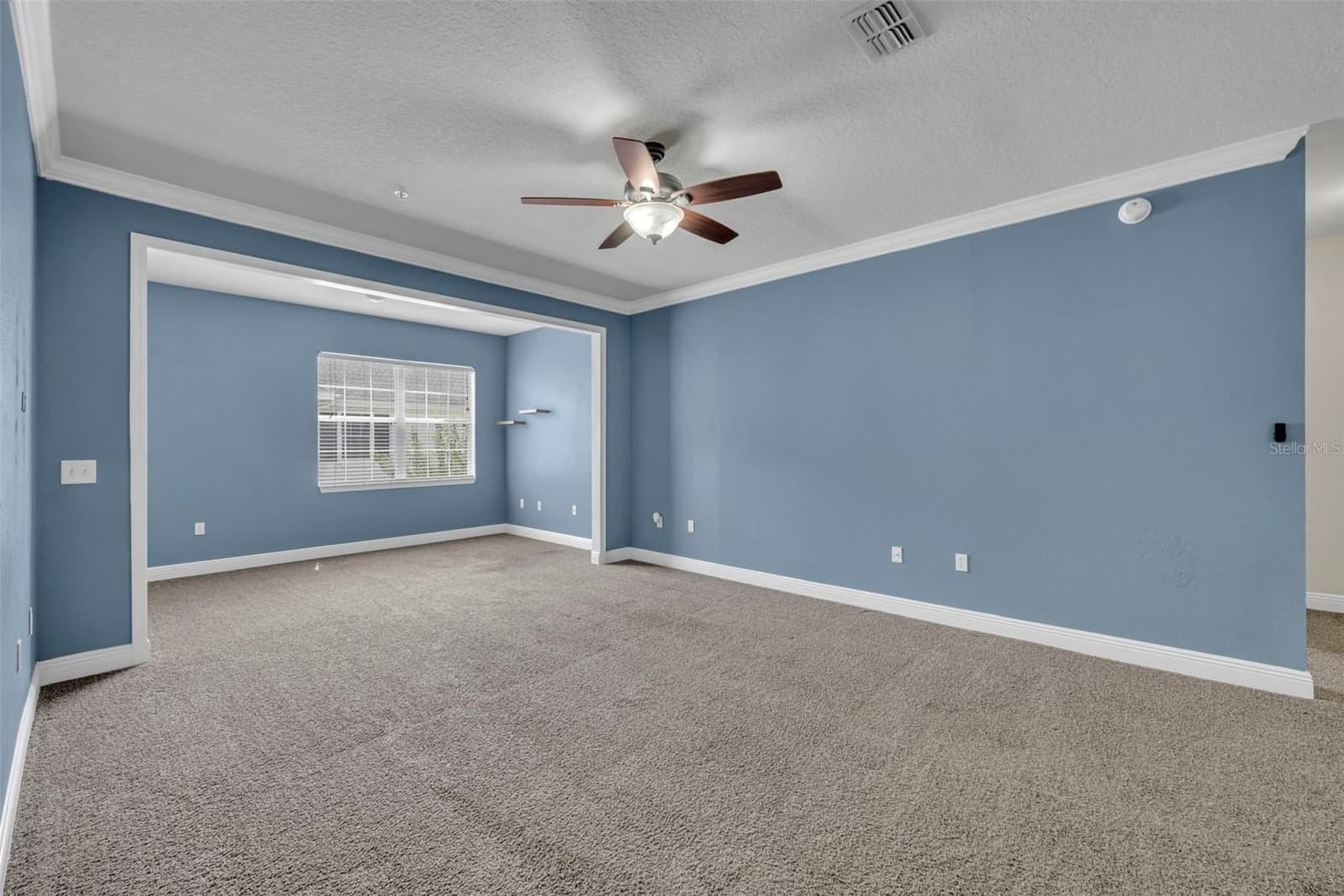 200 SOUTHERN PECAN CIRCLE