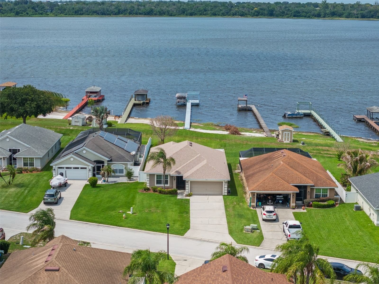 4111 ISLAND LAKES
