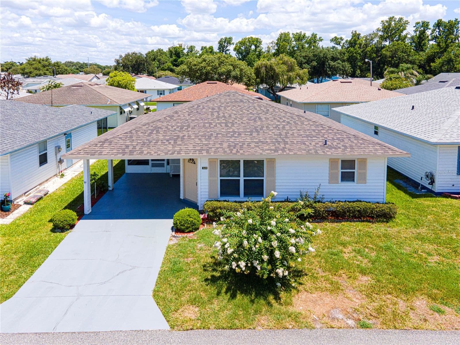 1618 COLONNADES