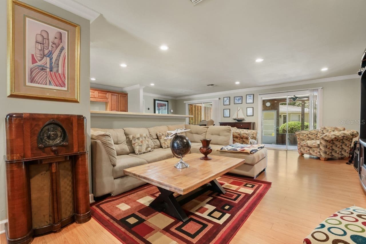 200 CROOKED OAK