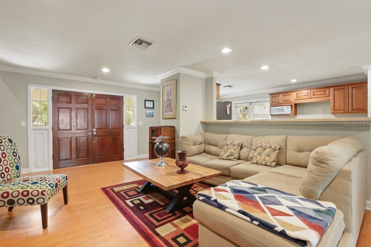 200 CROOKED OAK