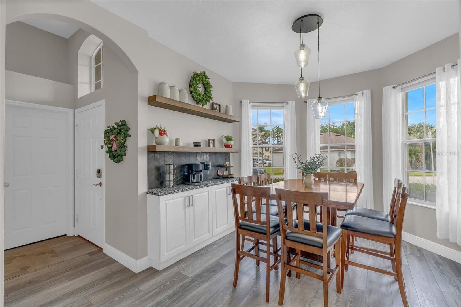 665 MONTARA