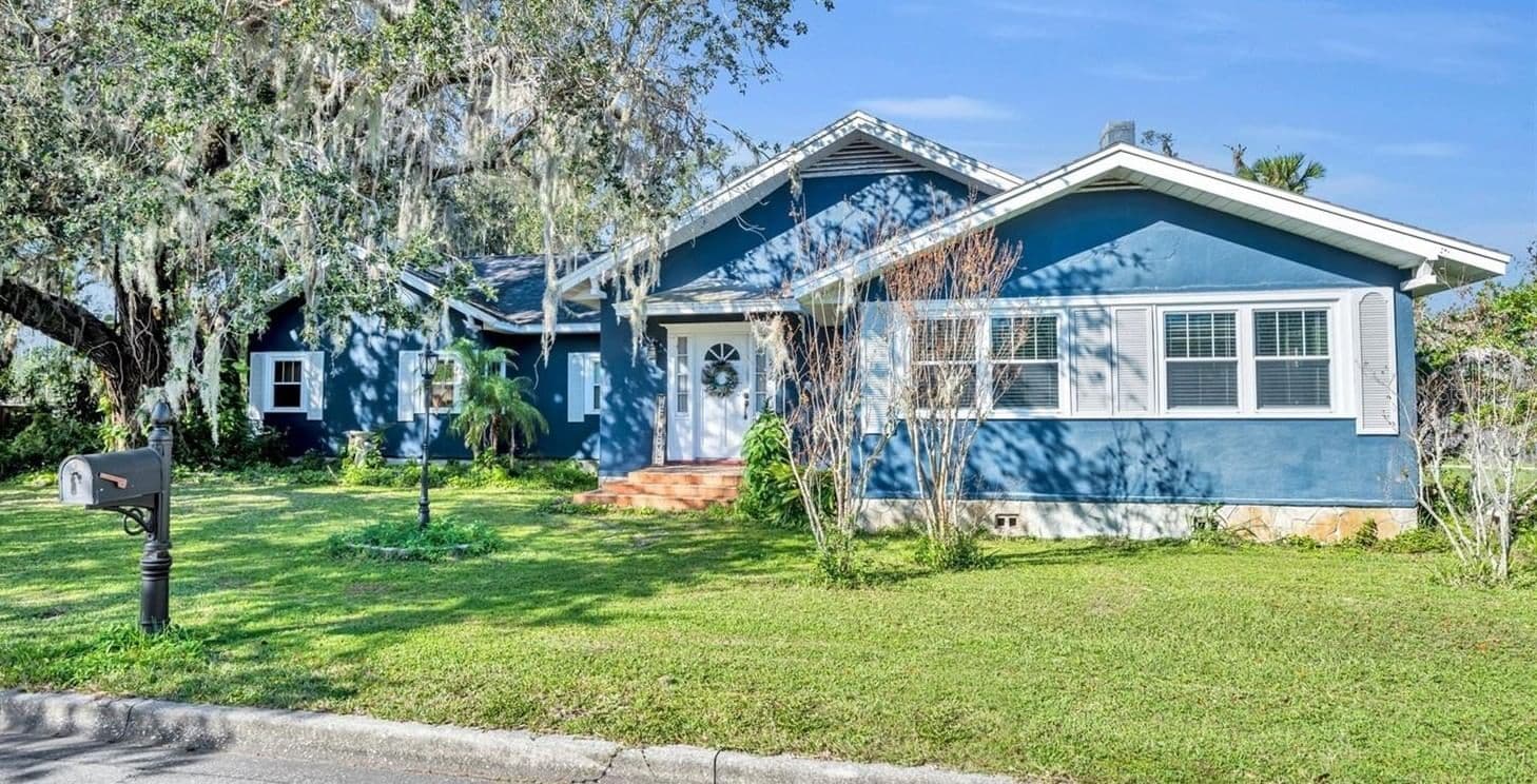 214 WOODLAND