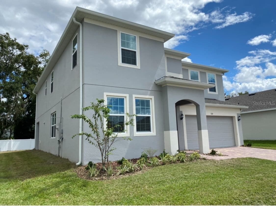 924 AVENAL