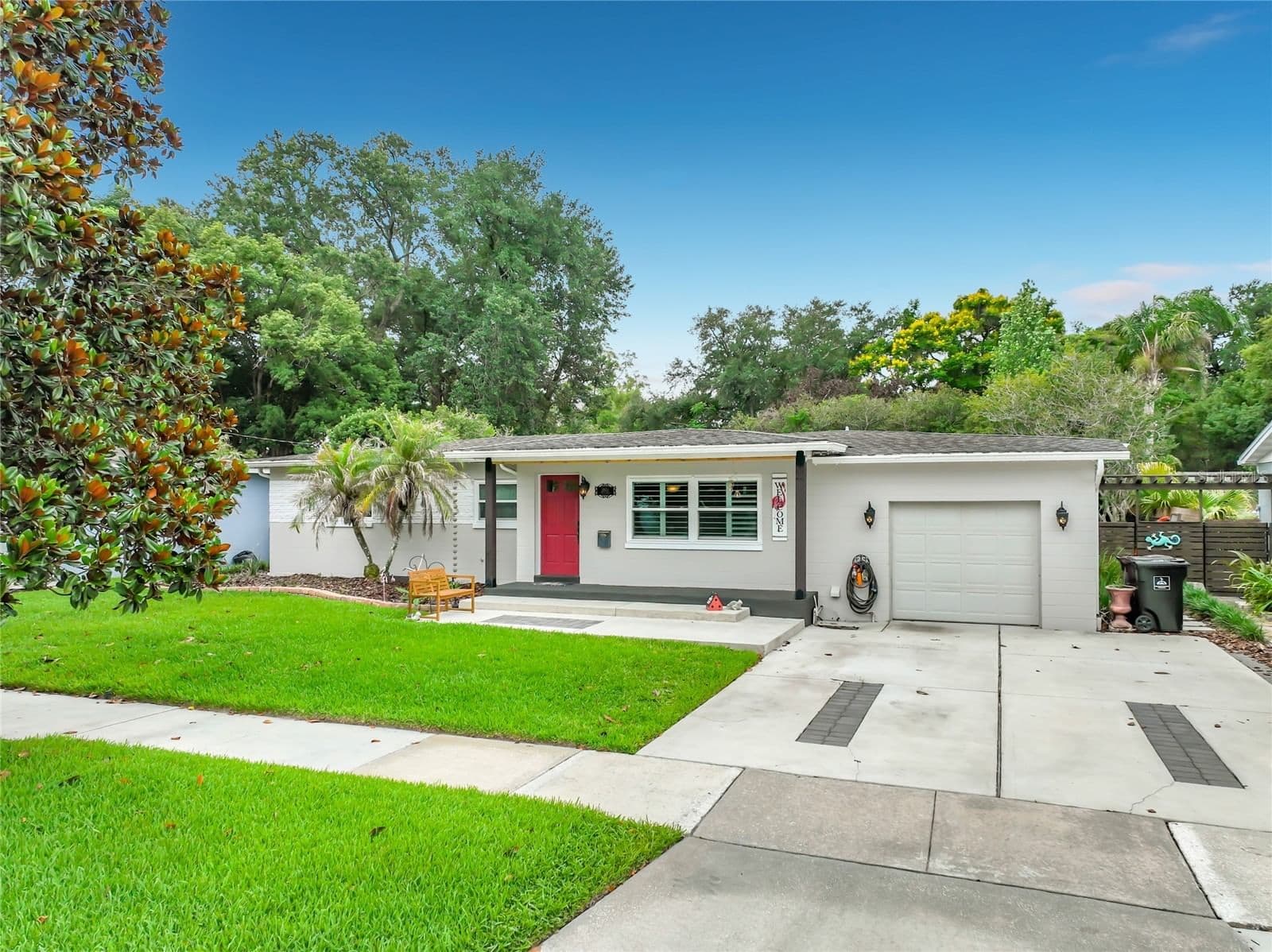 2806 VINE
