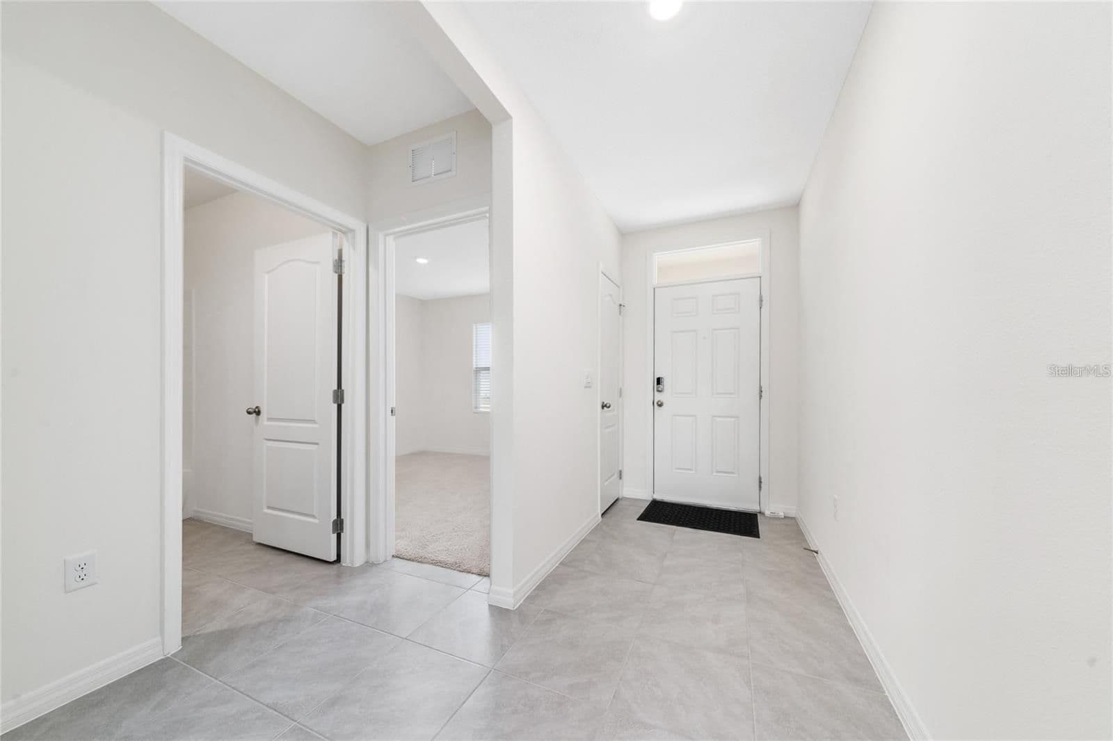 1213 RED HILL
