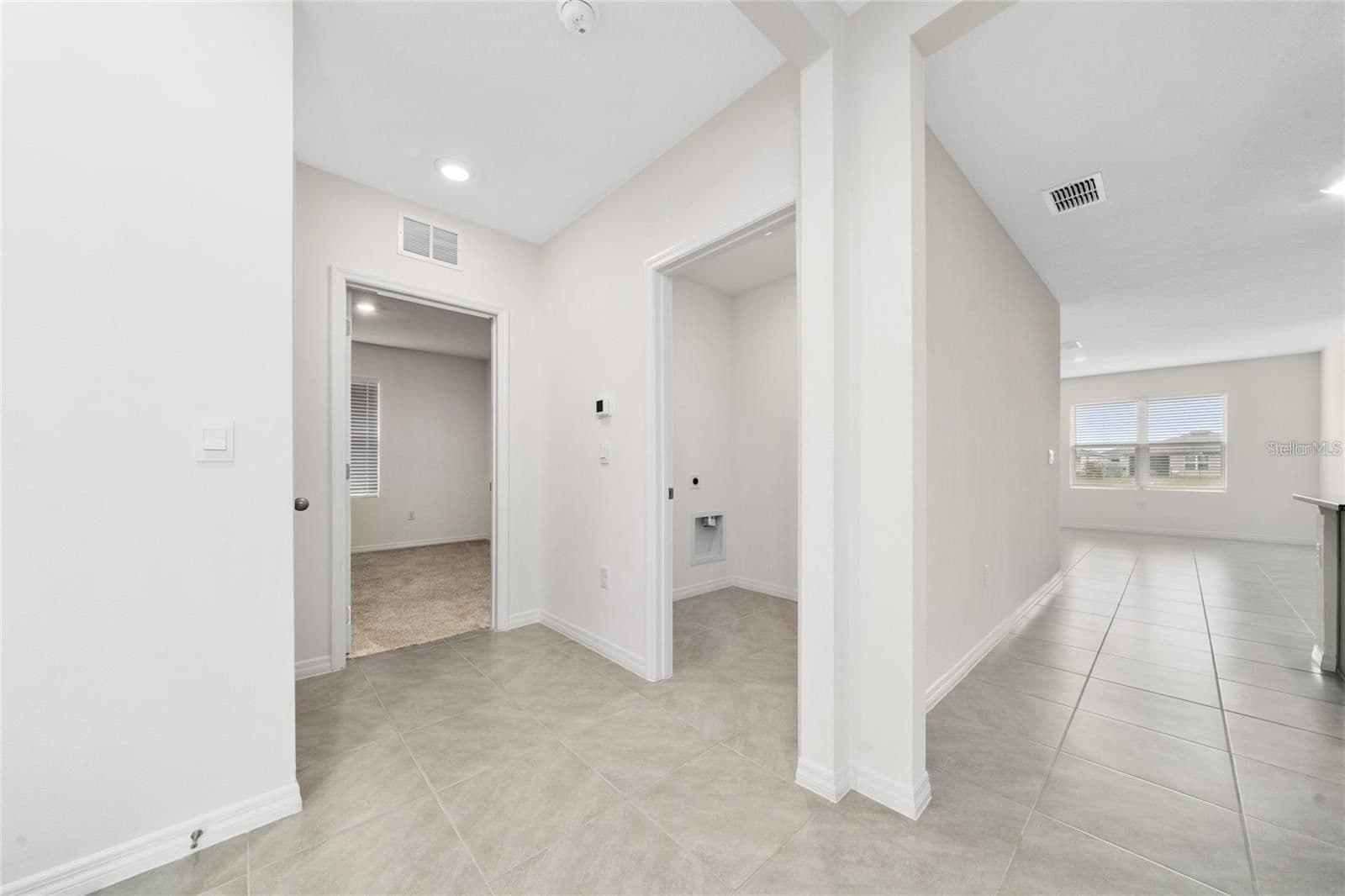 1213 RED HILL