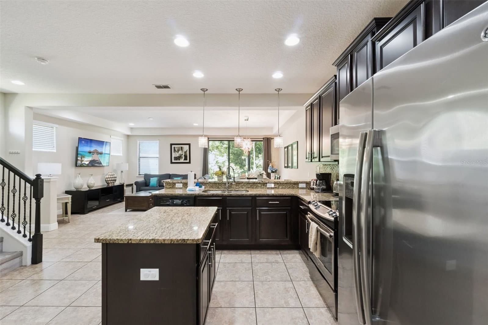 8137 ROSEVILLE
