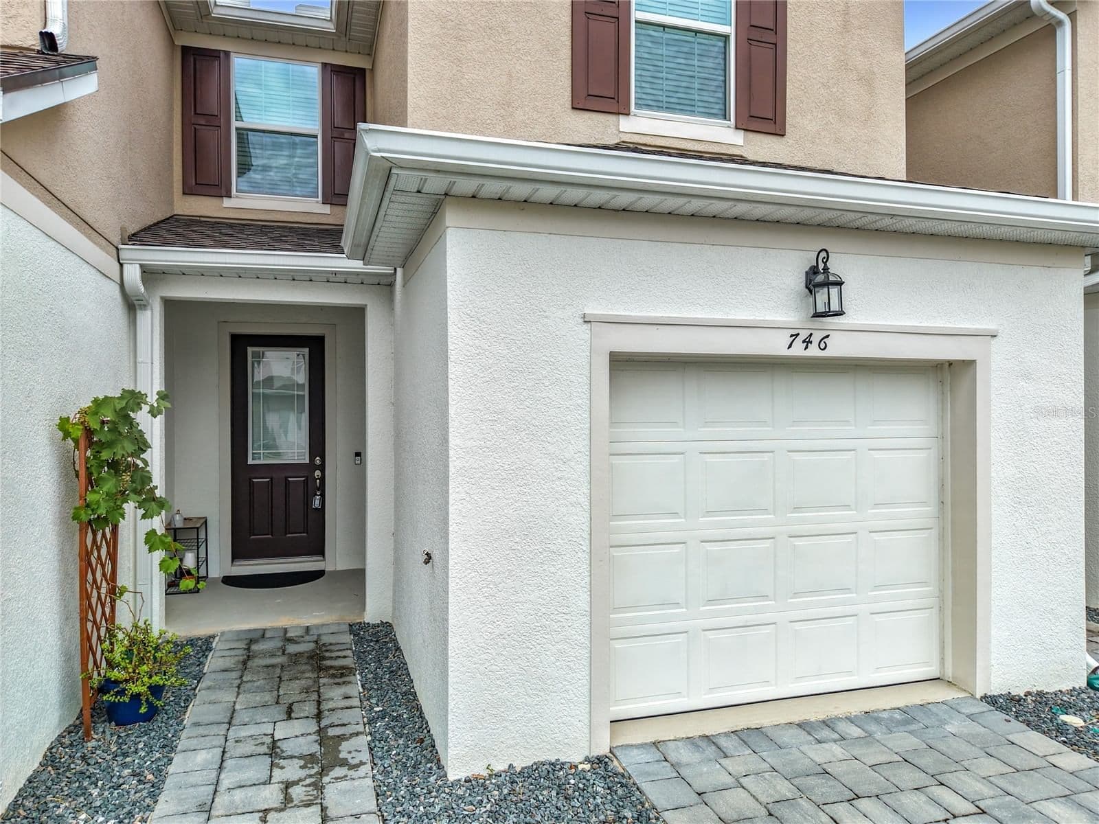 746 SPRING PALMS