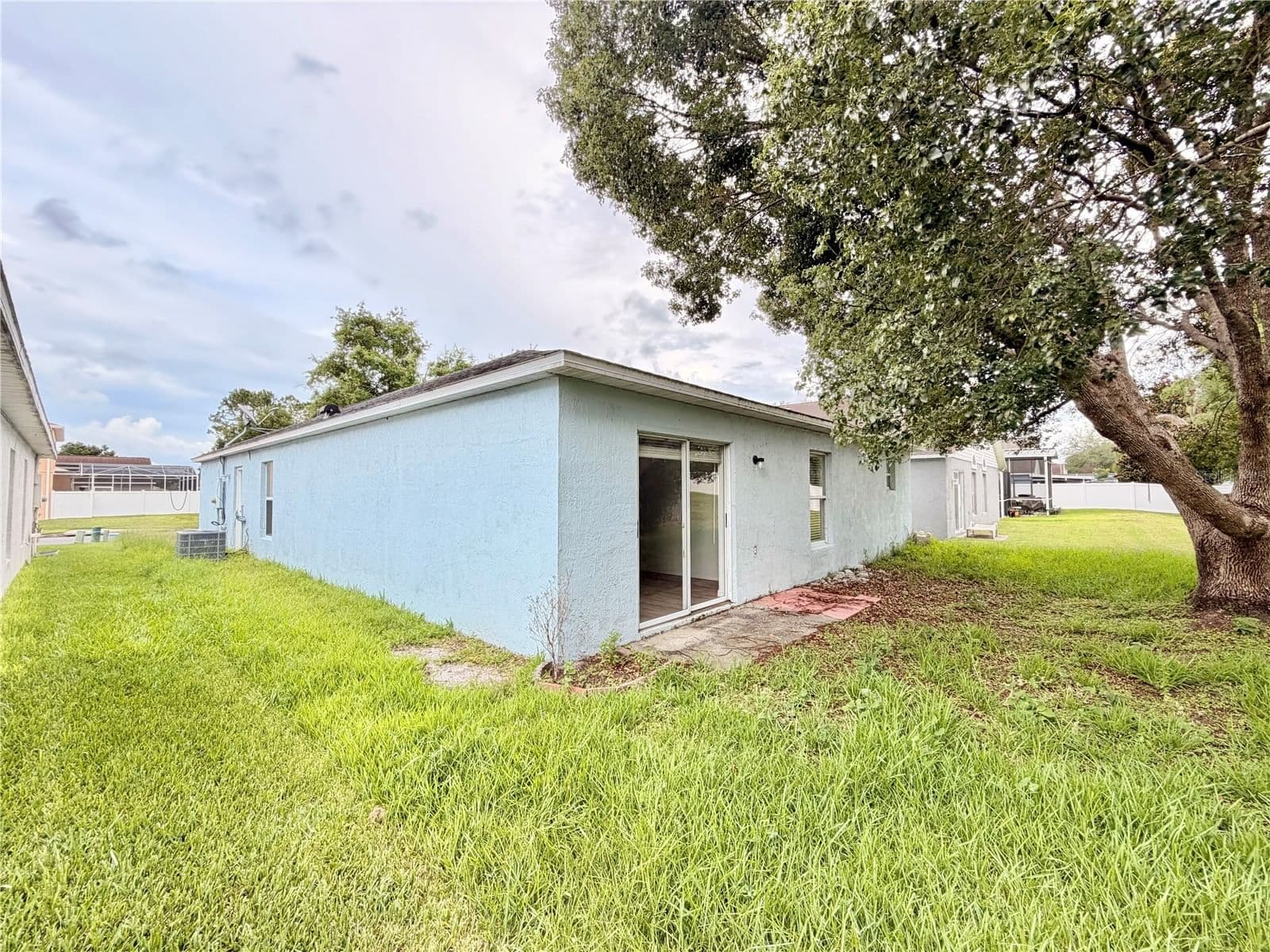 426 WOODBURY PINES