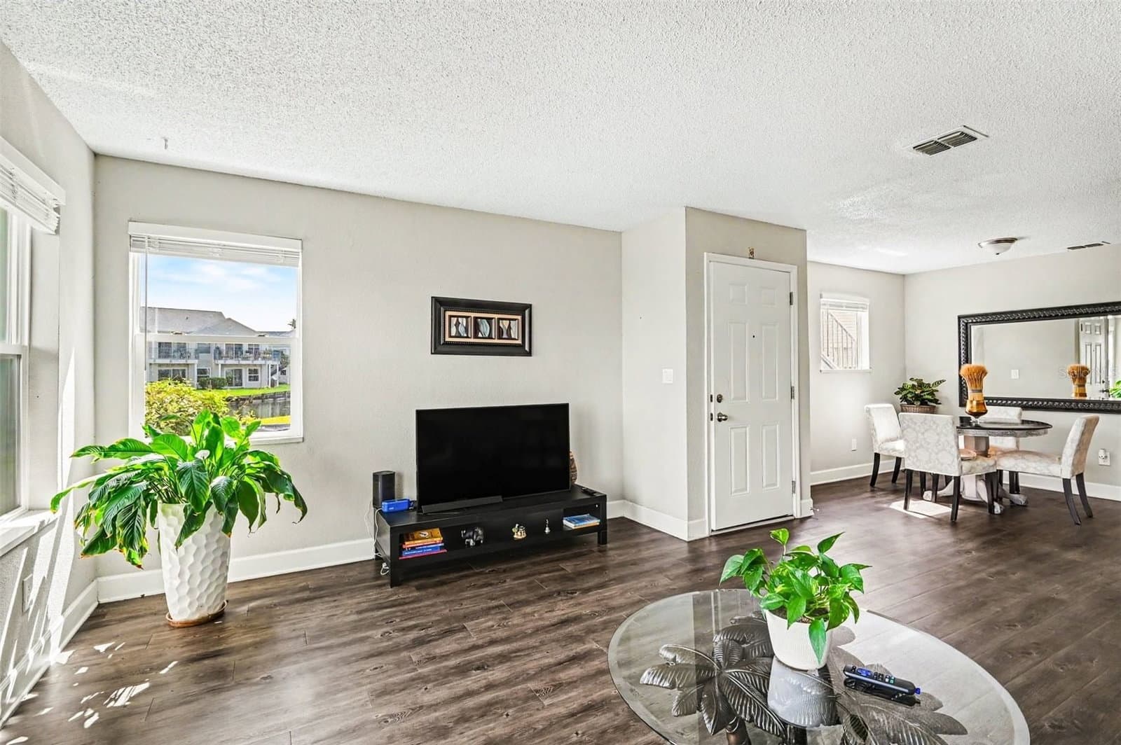 2552 WOODGATE
