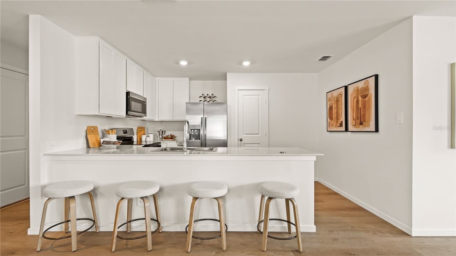 319 CASTLEVIEW
