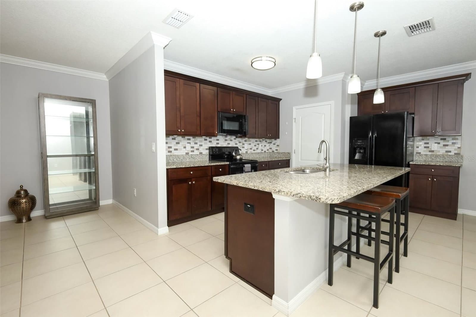3802 BISHOP LANDING