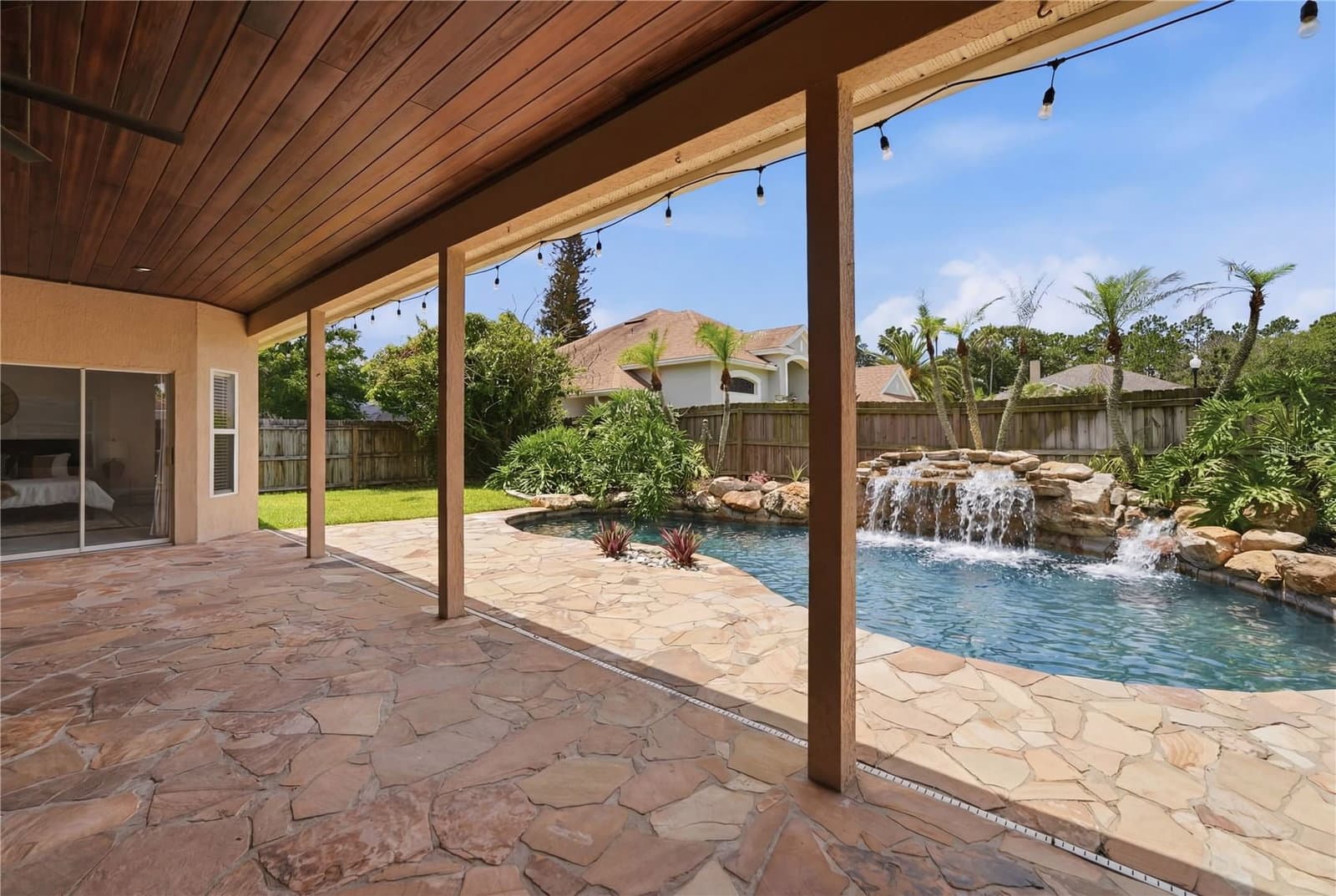 13000 CRYSTAL COVE