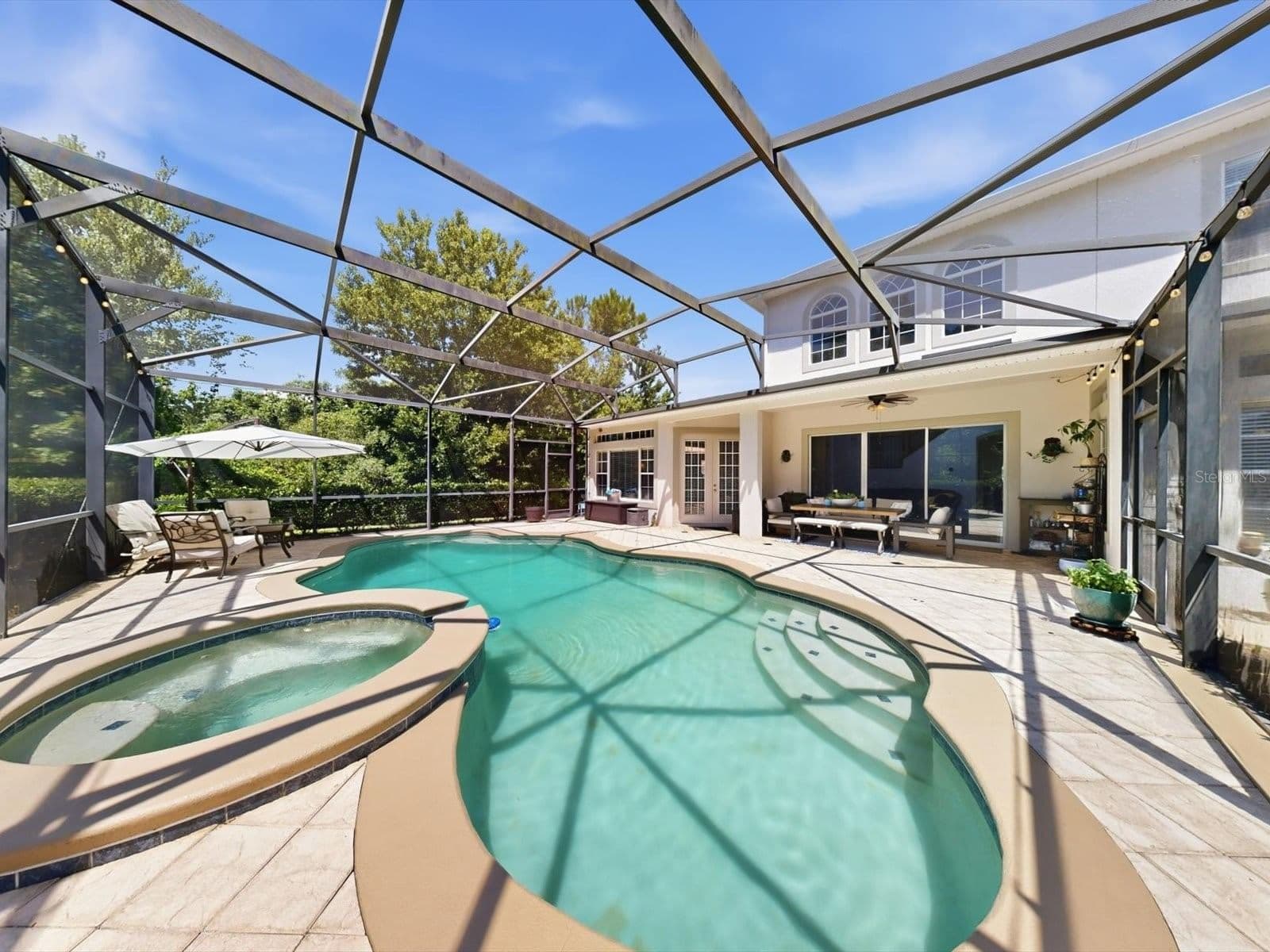 561 HARRISWOOD