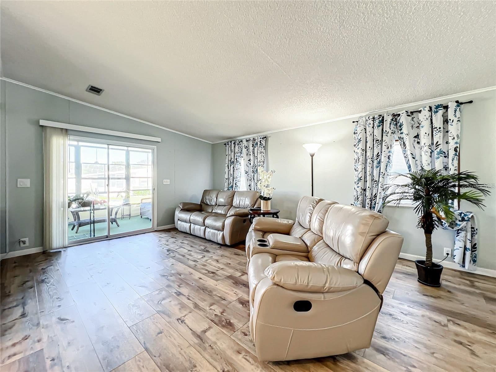 1785 QUAIL HILL