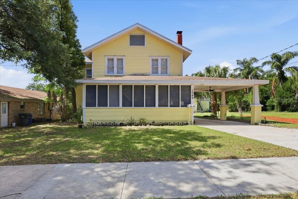 1049 MONROE