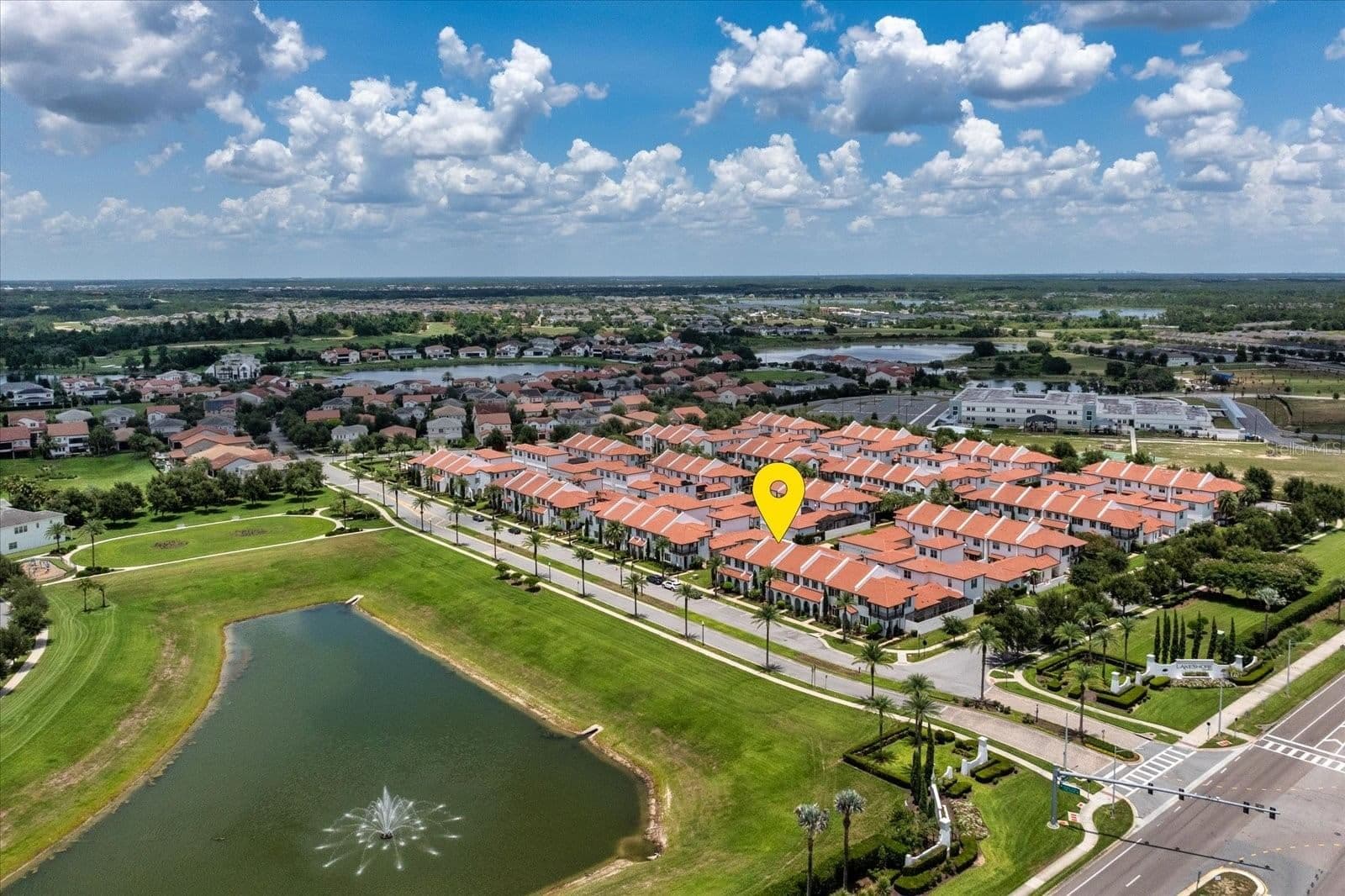 8937 LAKESHORE POINTE