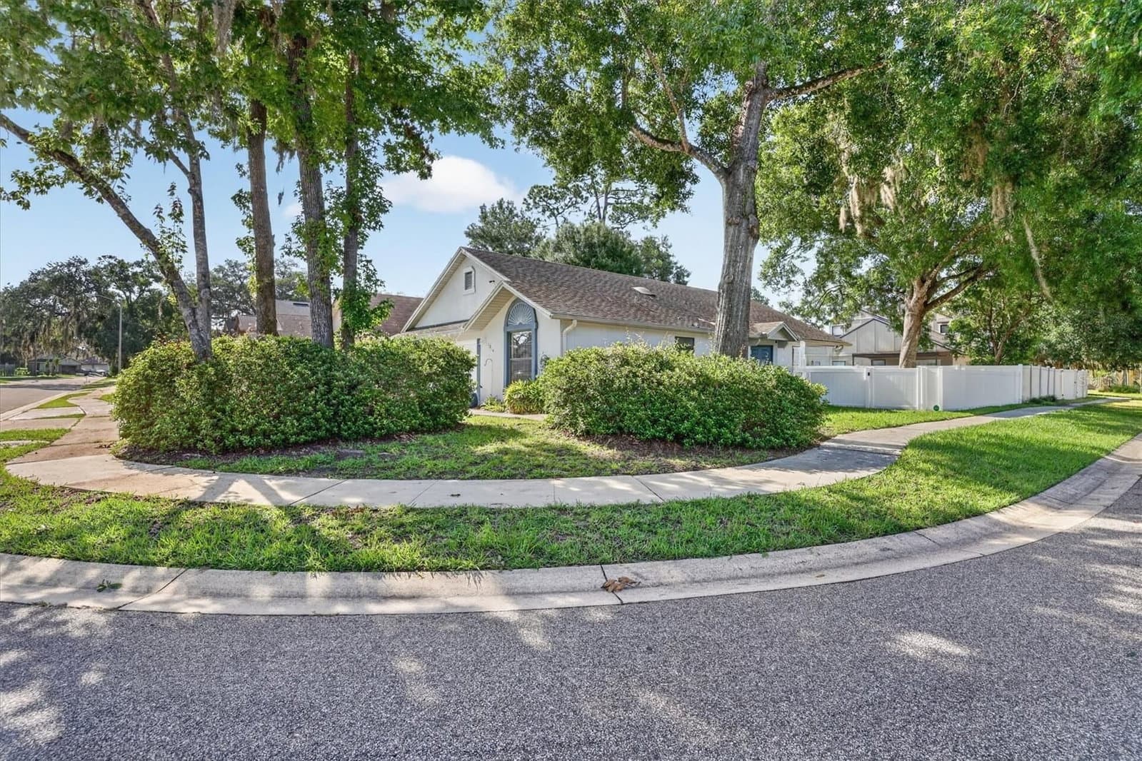 1214 CREEKBOTTOM