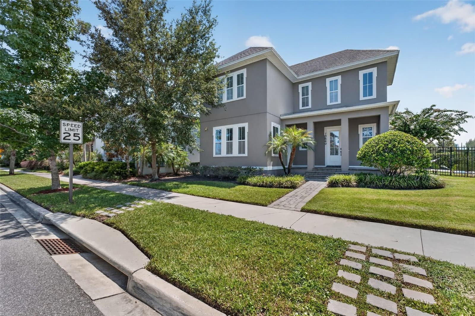 13660 CHAUVIN