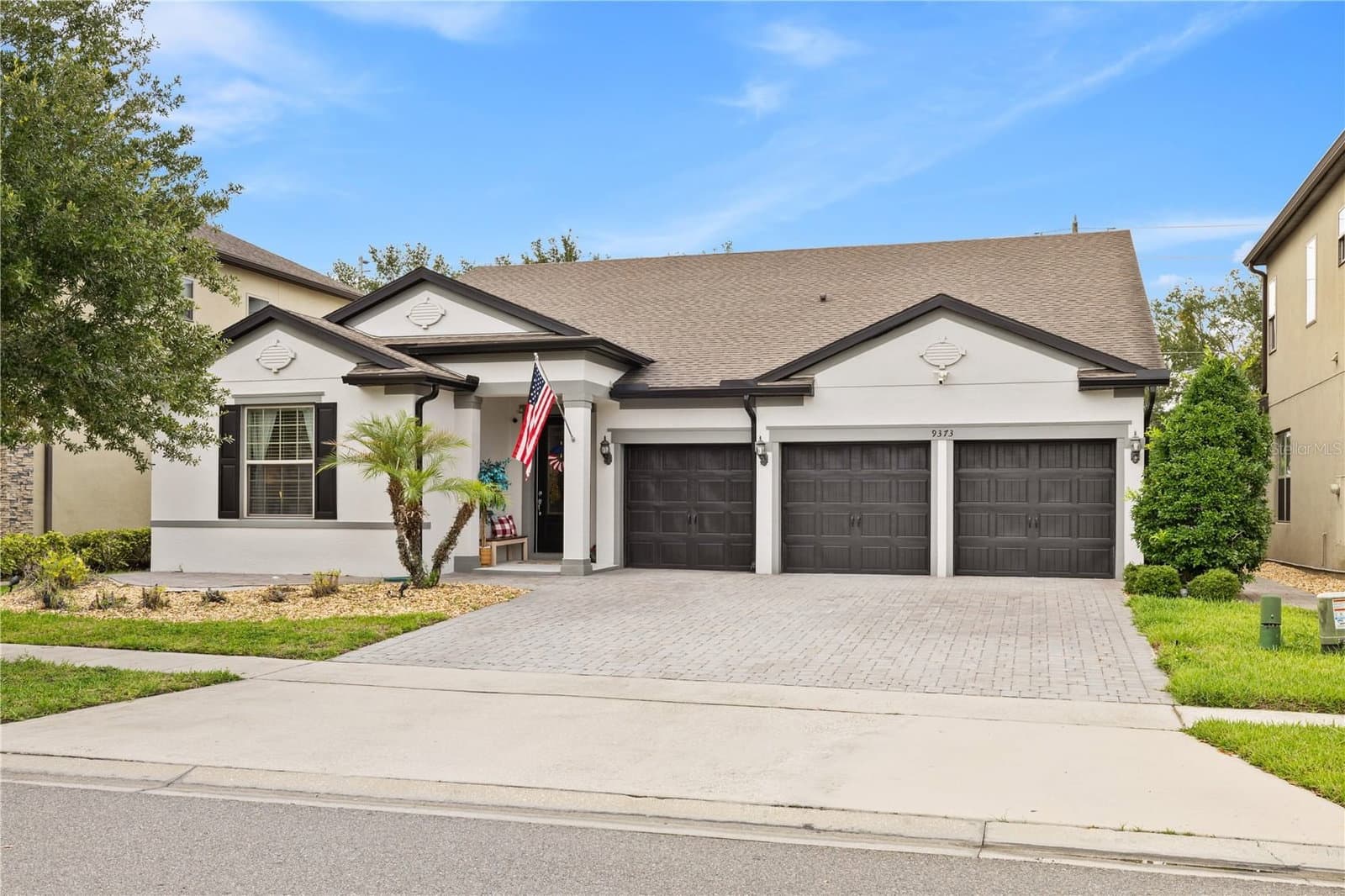 9373 ROYAL ESTATES