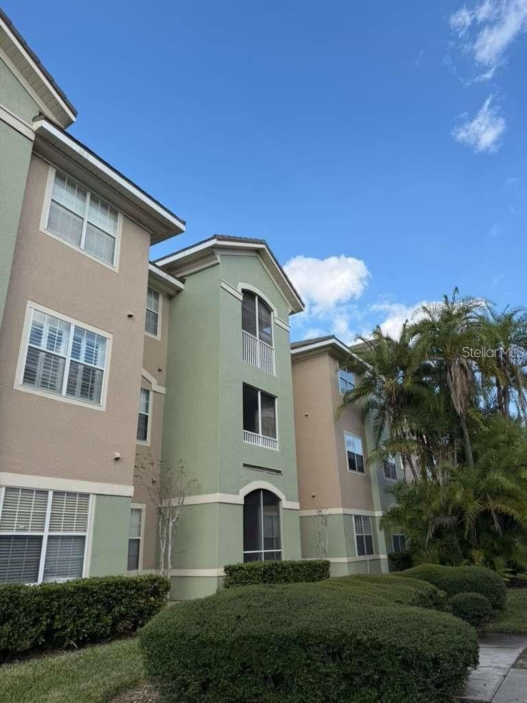 4865 CYPRESS WOODS