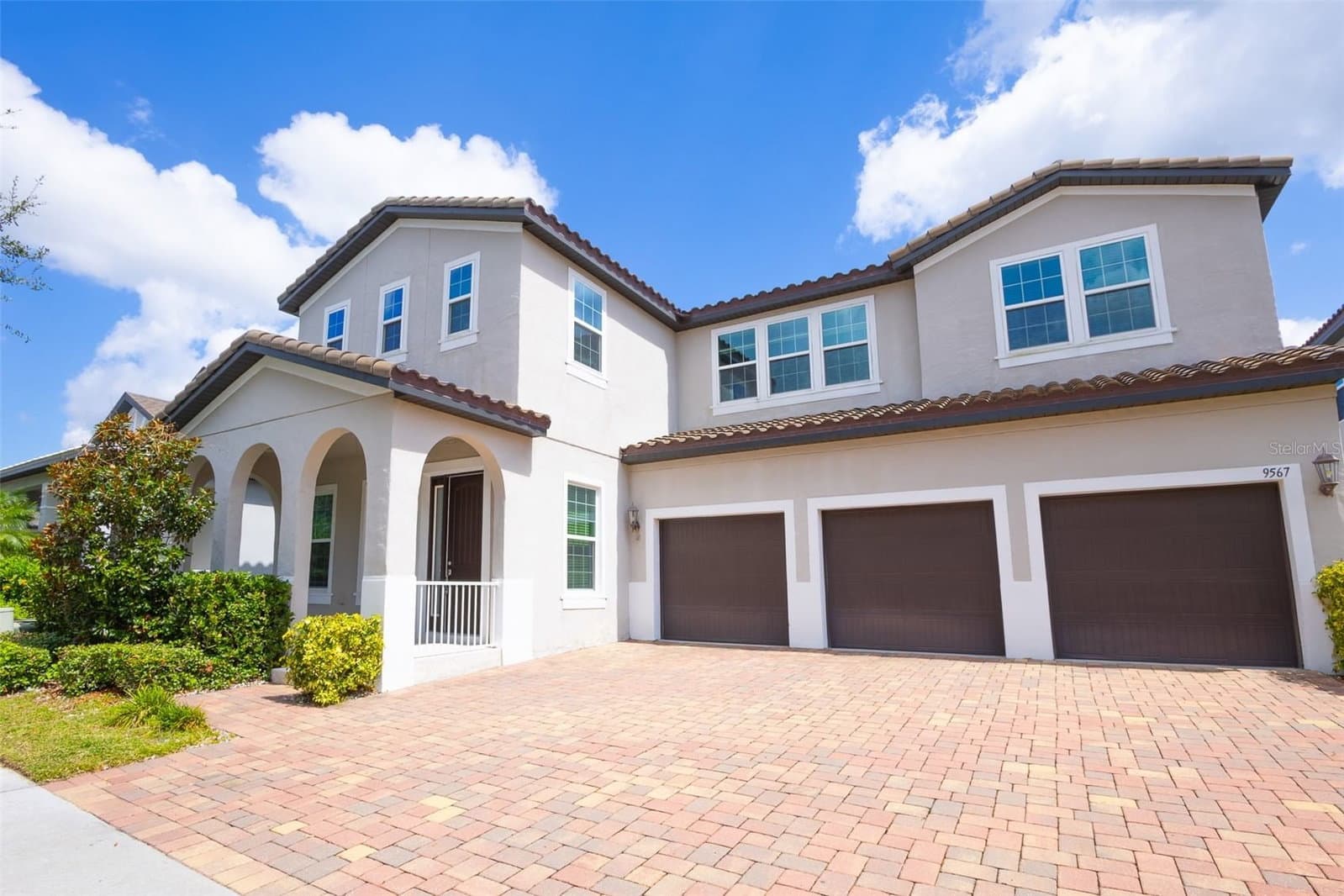 9567 MEADOW HUNT