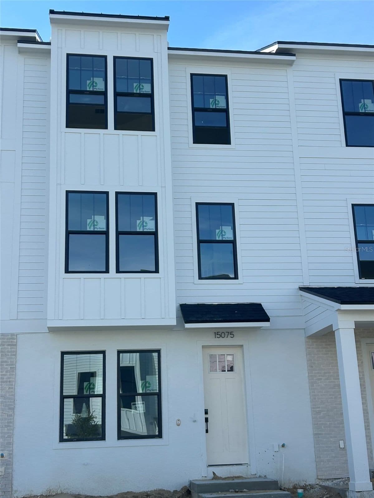 15075 GROVESIDE