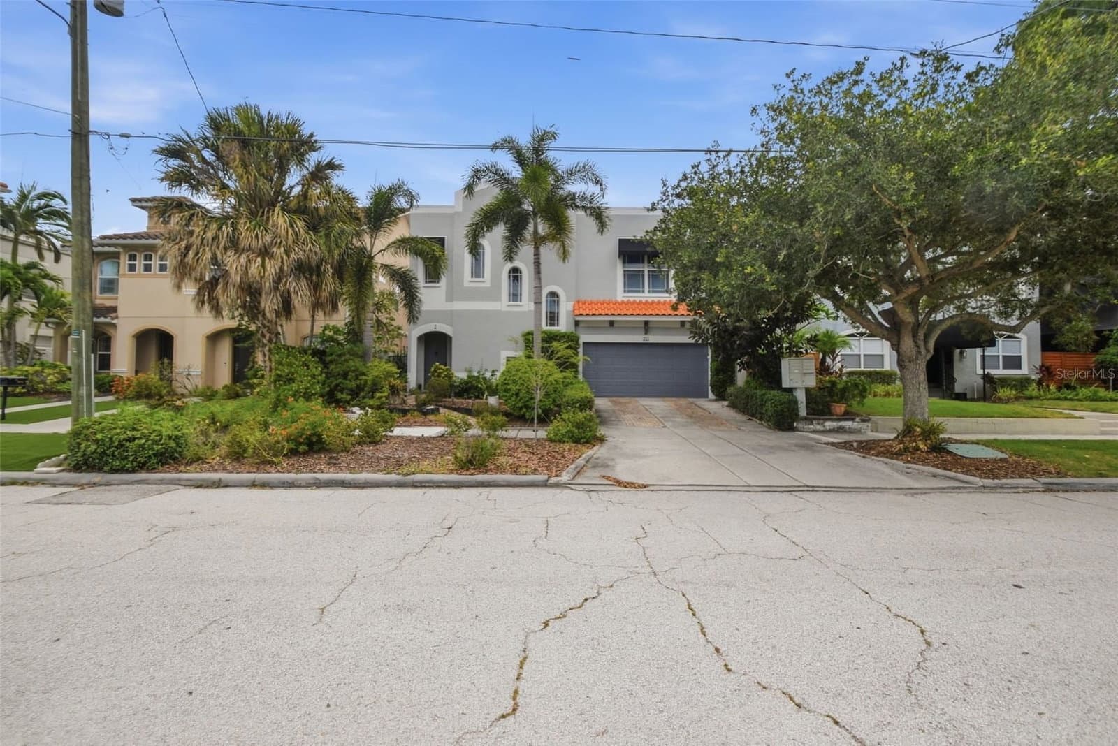 211 WESTLAND