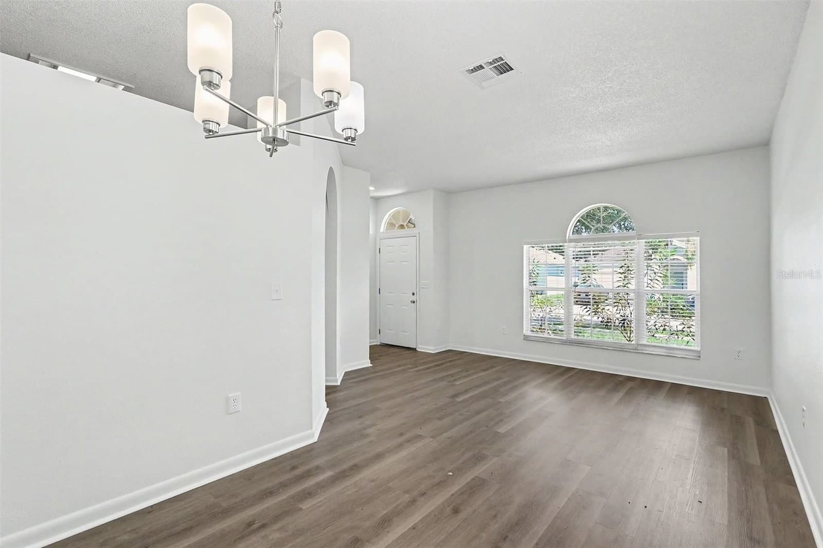 3709 CINNAMON FERN