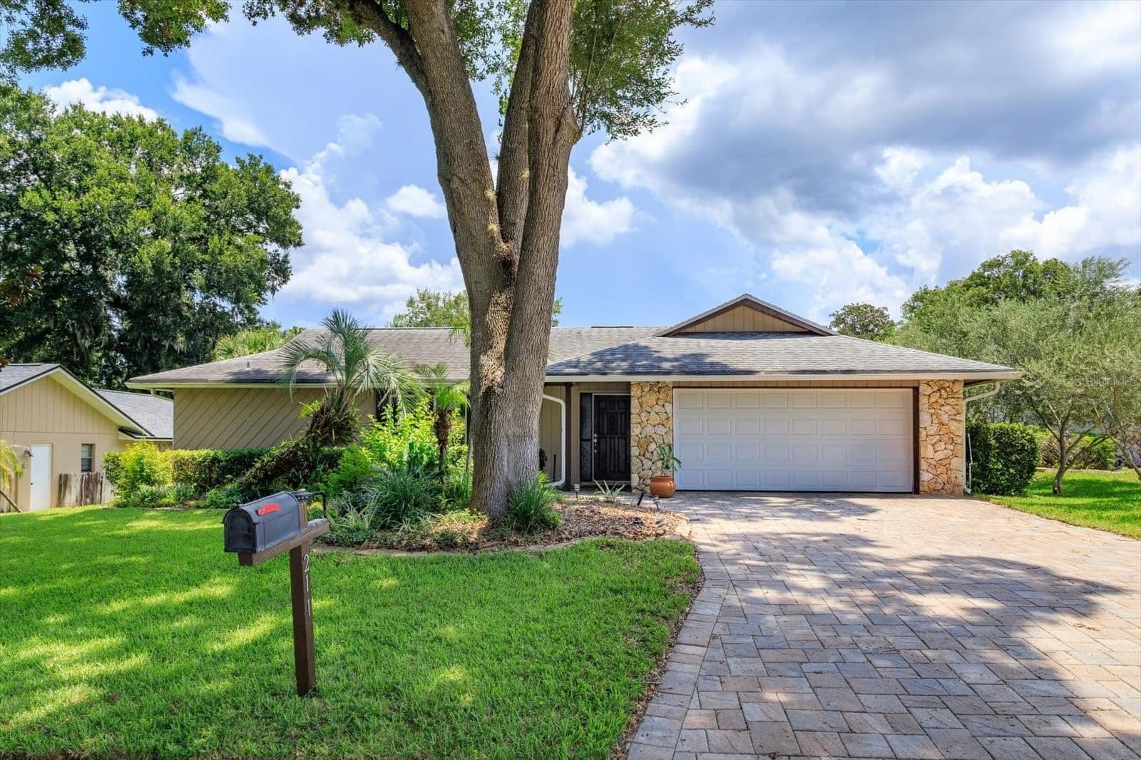 211 STEVENAGE, Longwood, FL