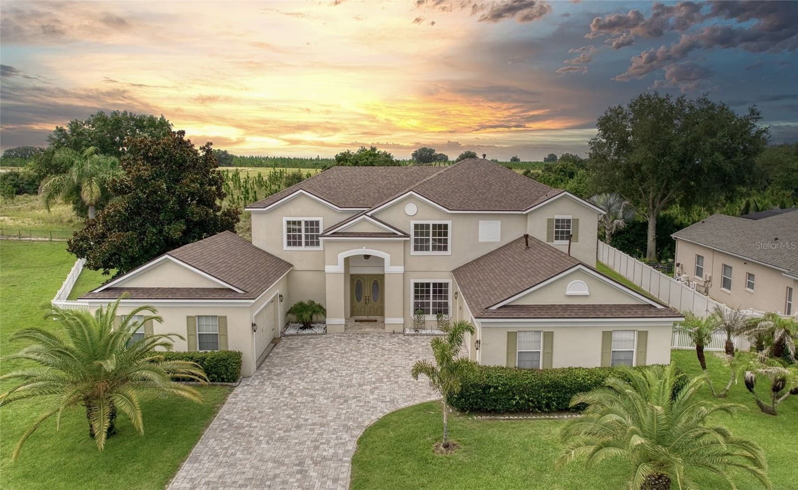 2924 MAJESTIC ISLE