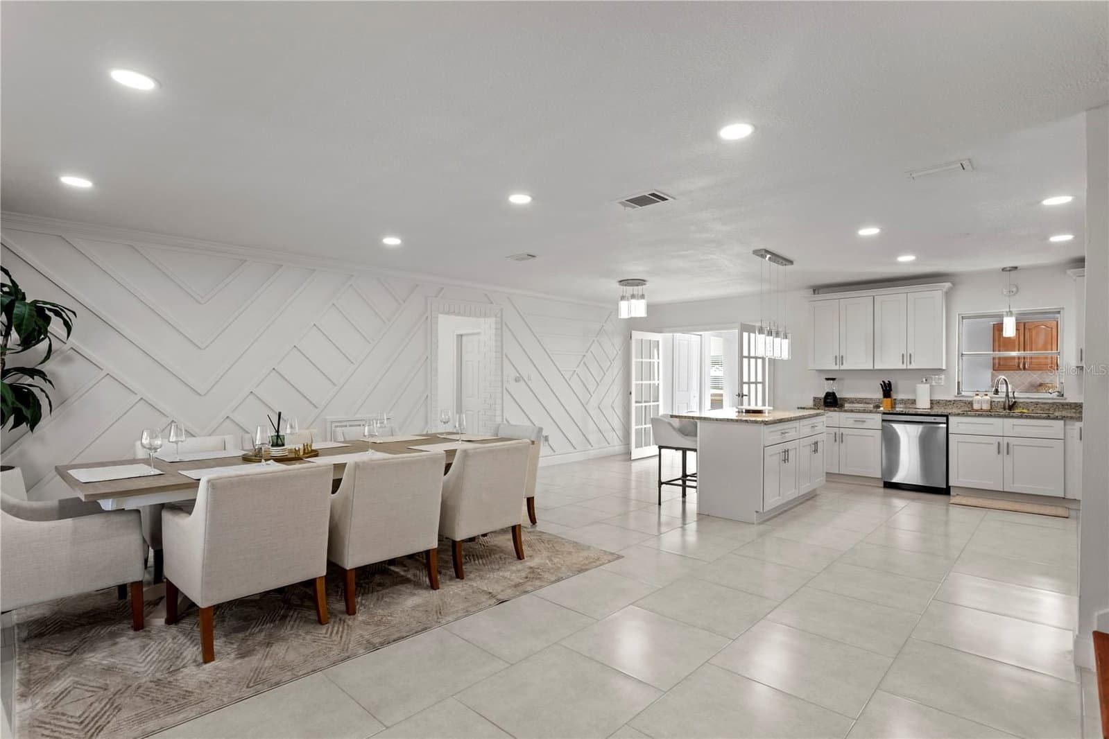 8702 ELMWOOD