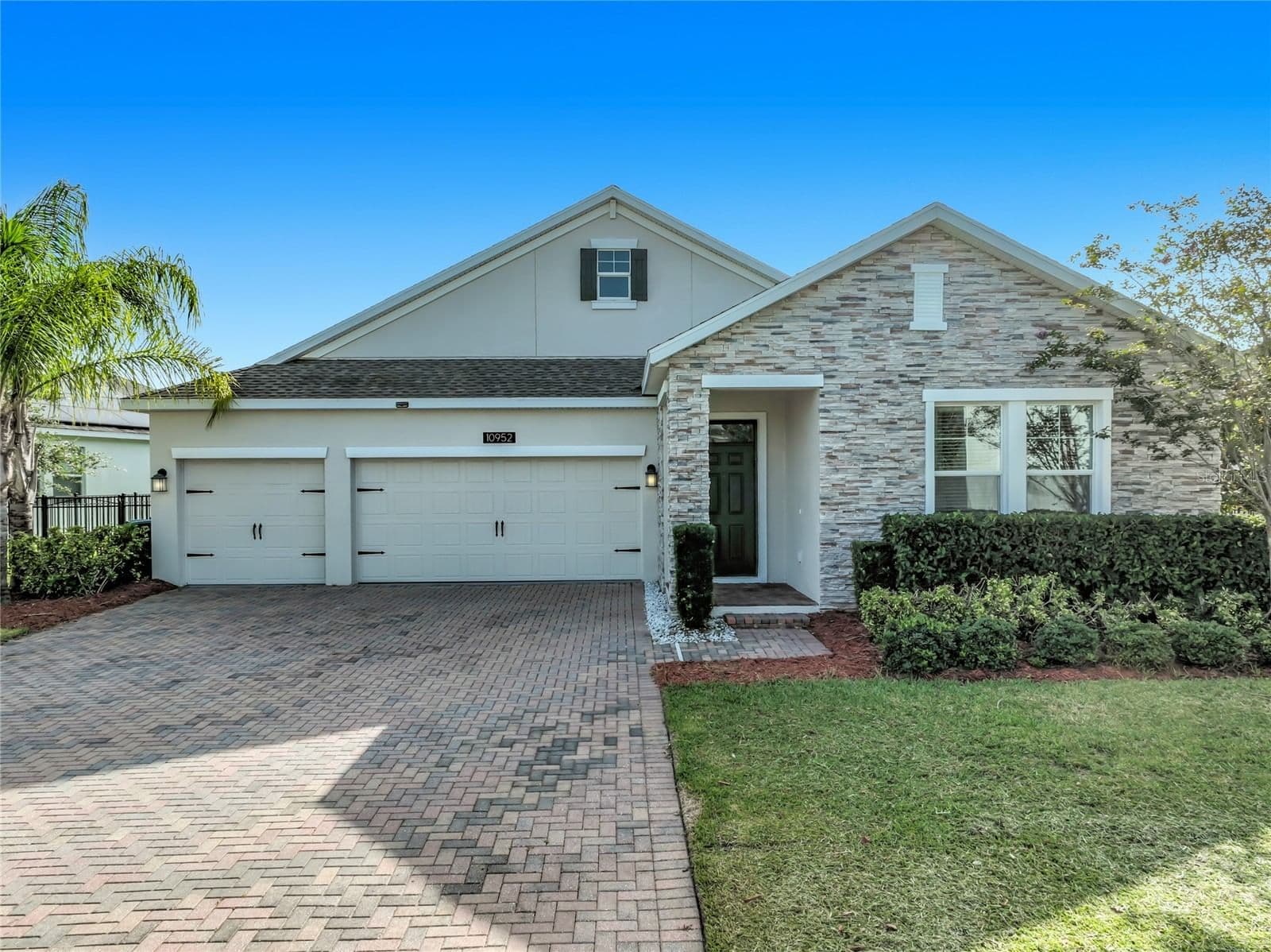 10952 LONGLEAF WOODS