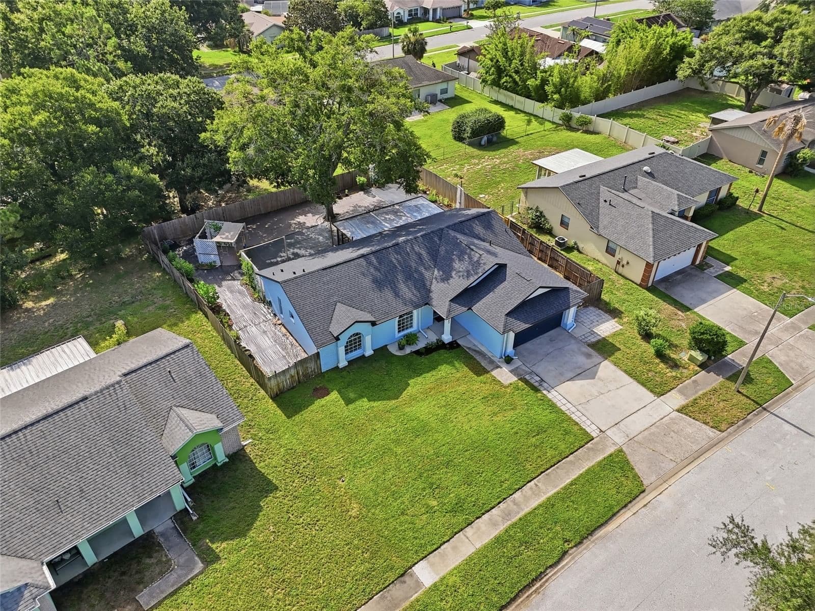 15617 KENSINGTON