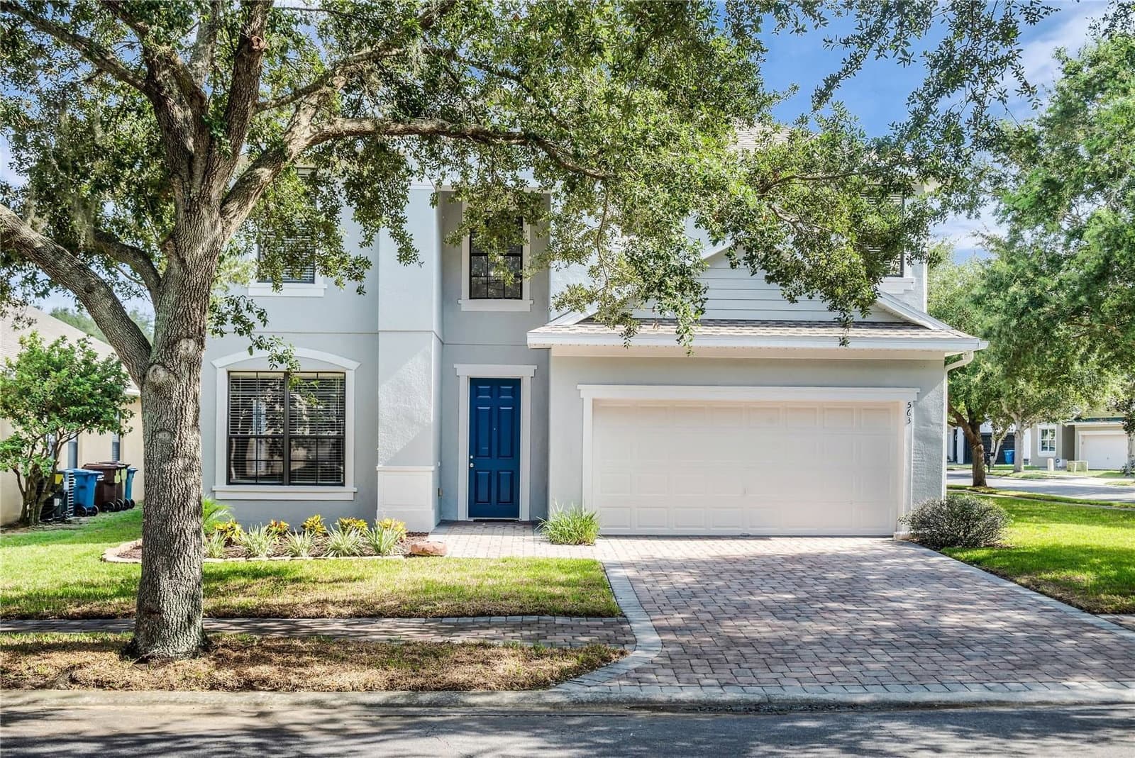 563 LAKE DAVENPORT
