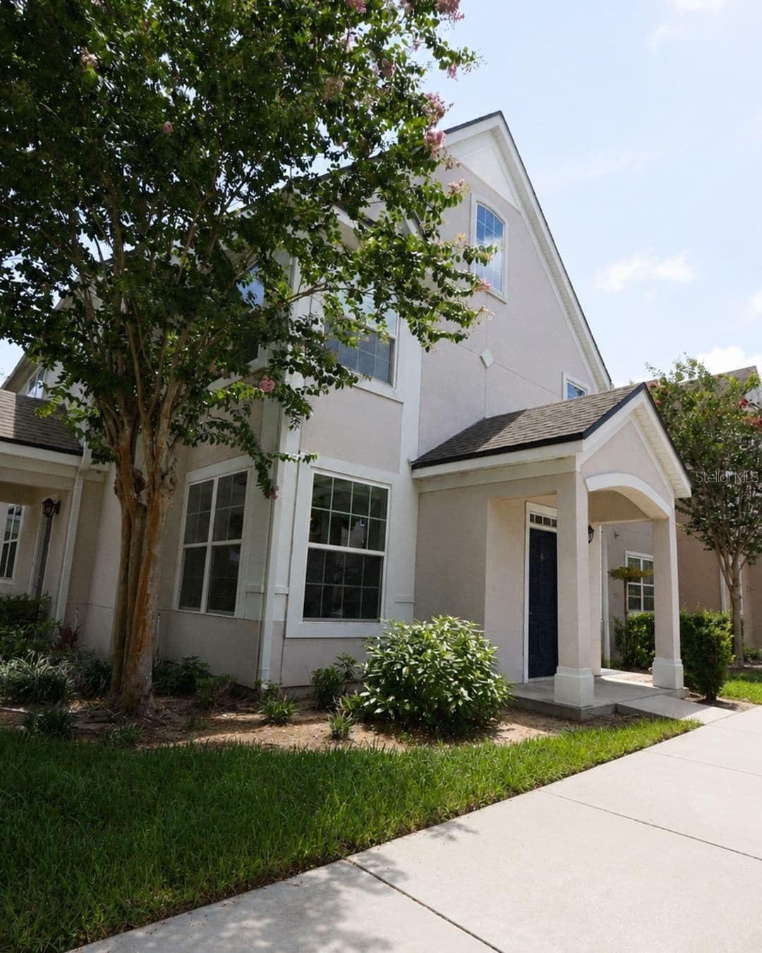 3213 GREENWICH VILLAGE