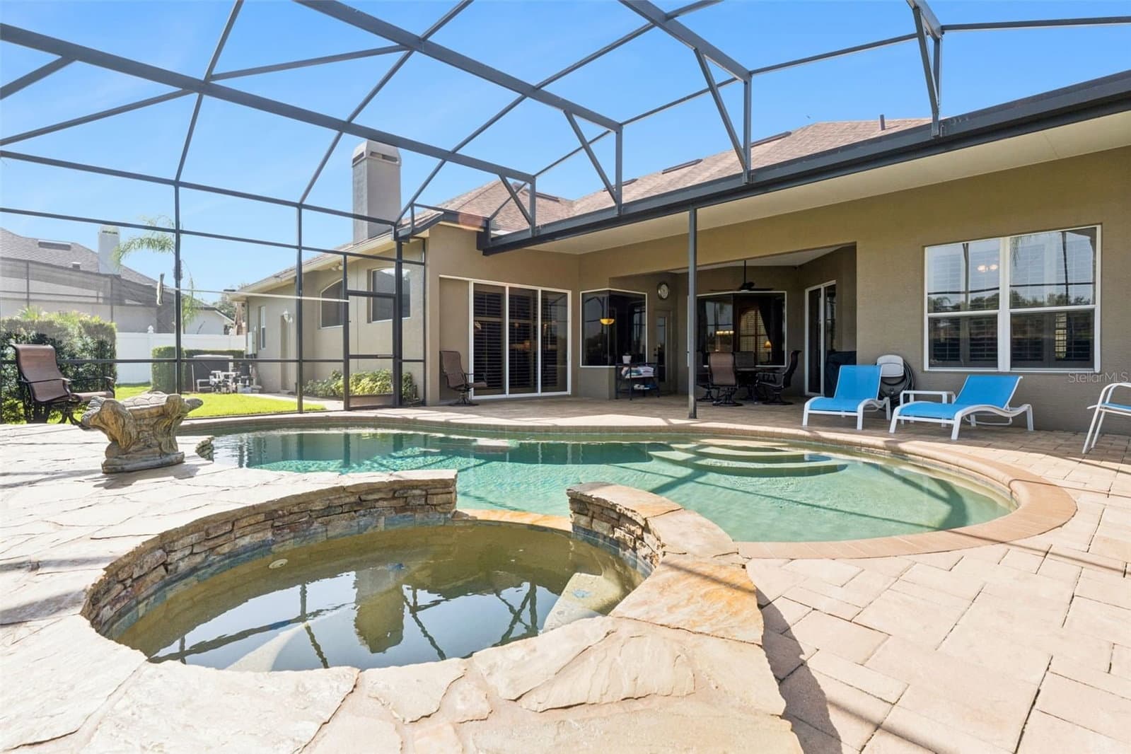 3739 WINDING LAKE