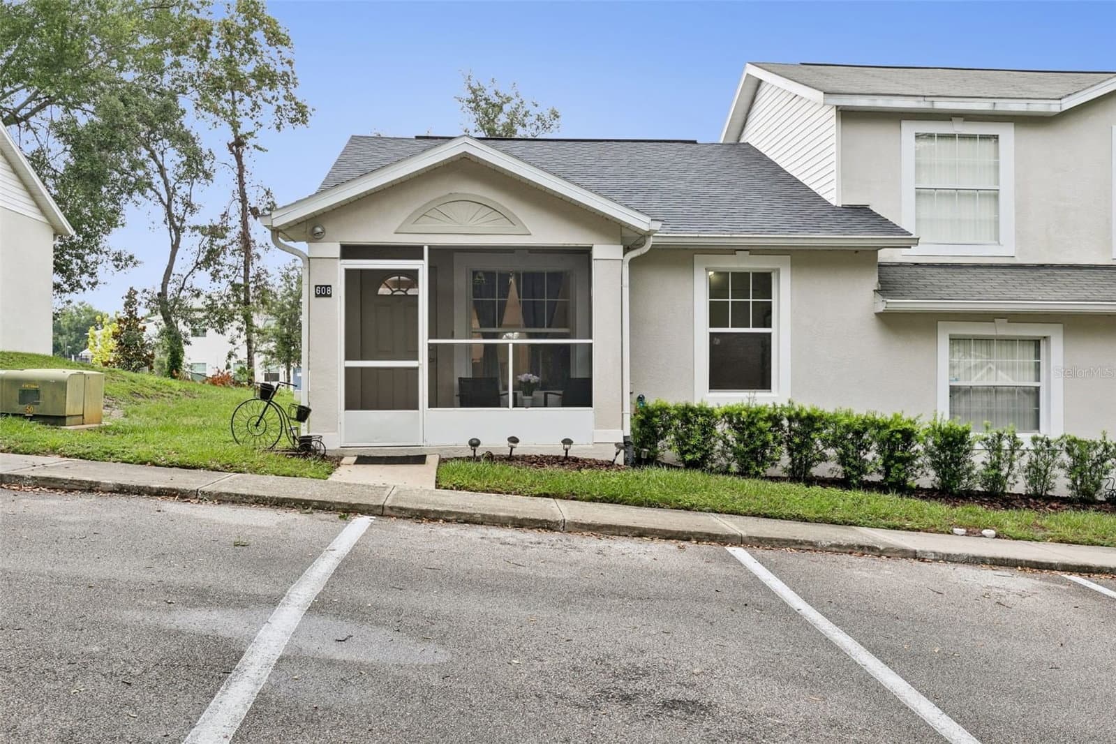 608 GRAND