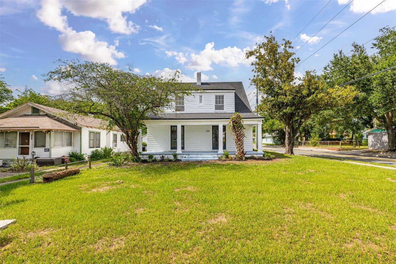 1201 OAKHILL