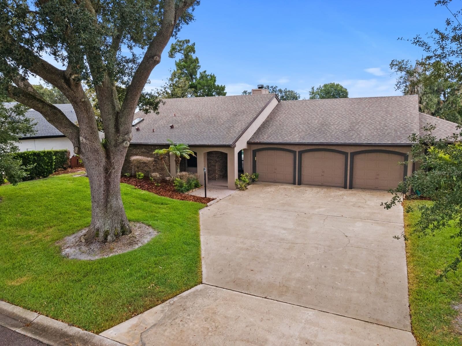 7437 PINEMOUNT