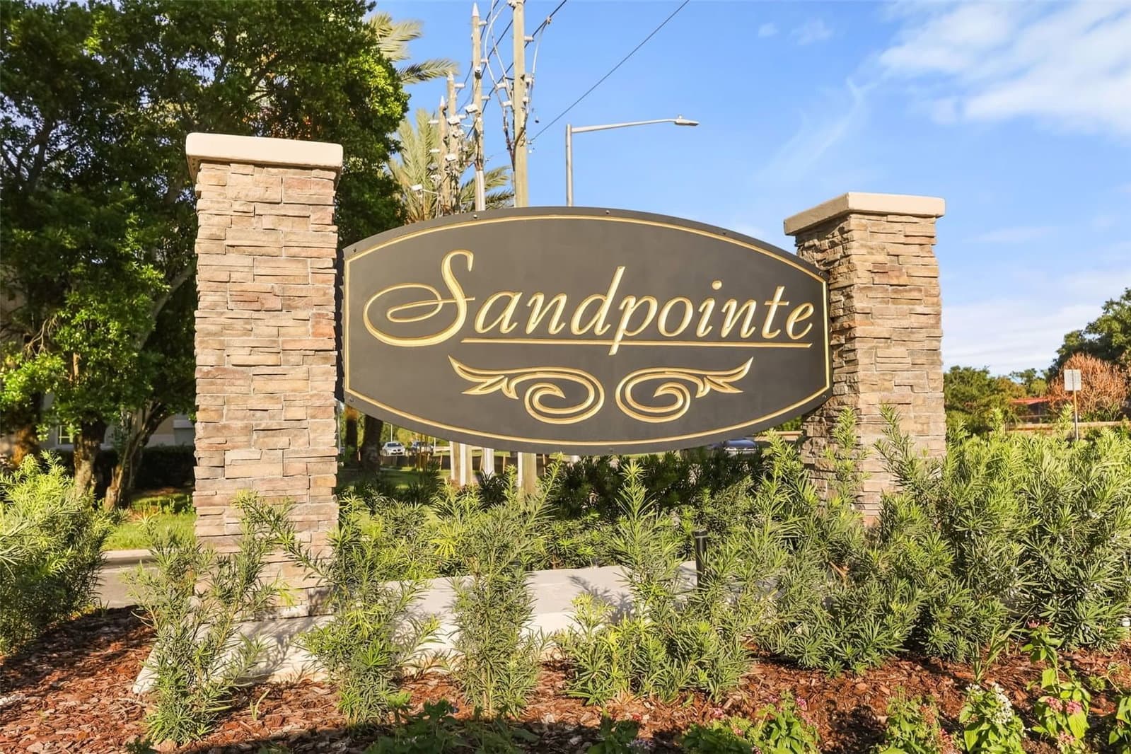 8209 SANDPOINT