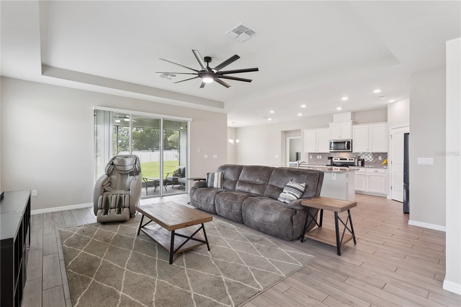 17954 HITHER HILLS