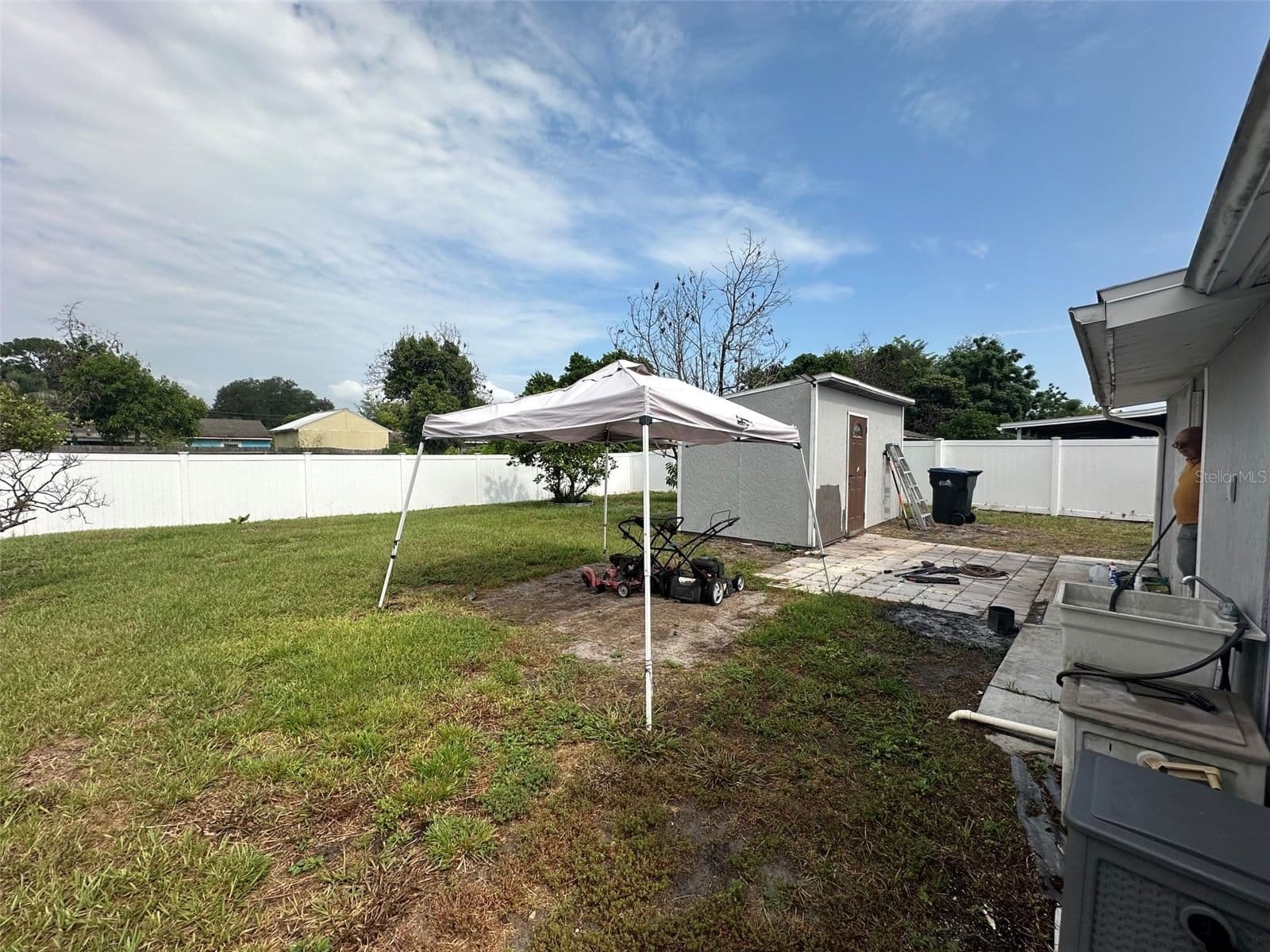1122 OVERDALE