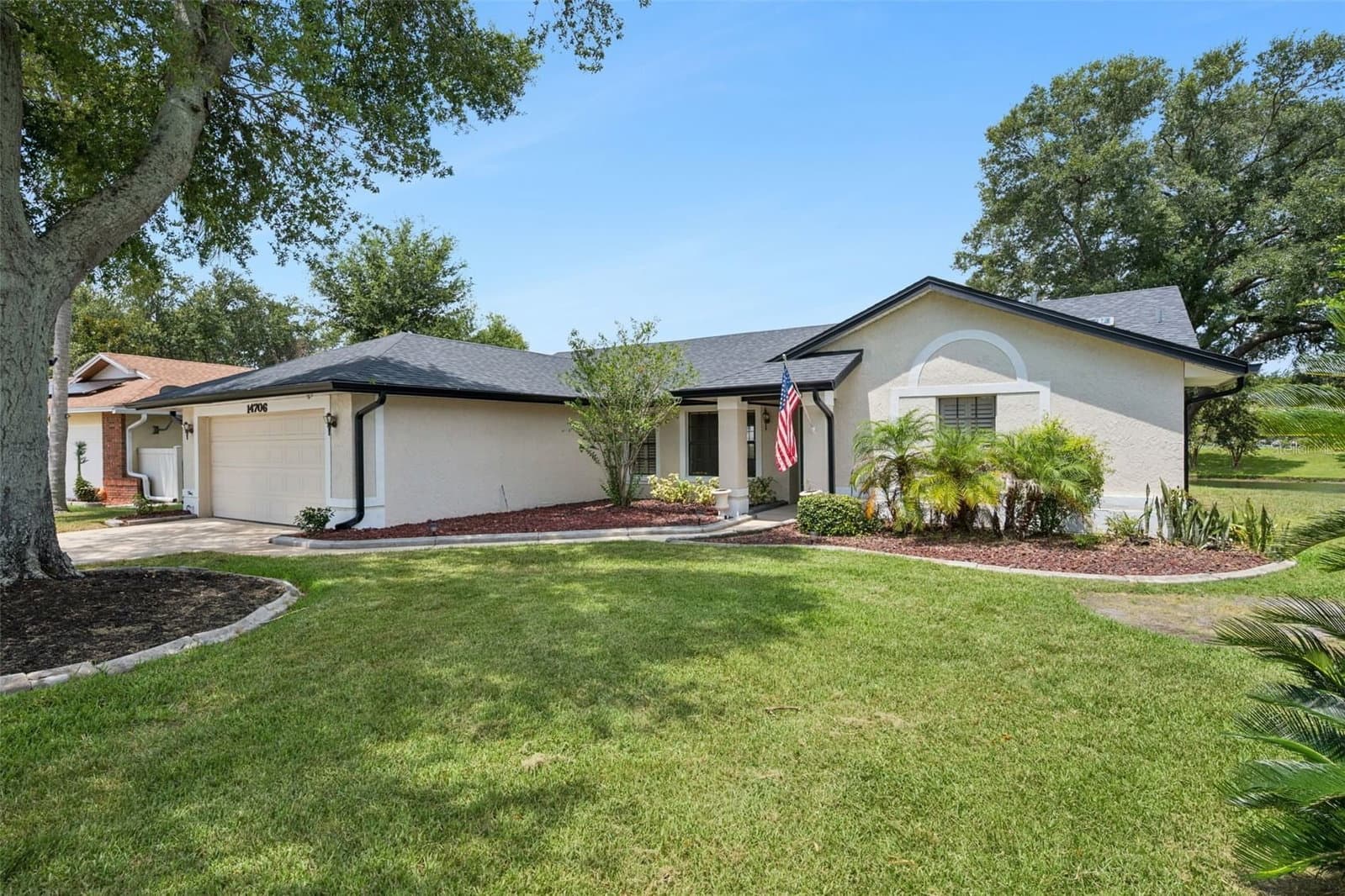 14706 EAGLE VIEW