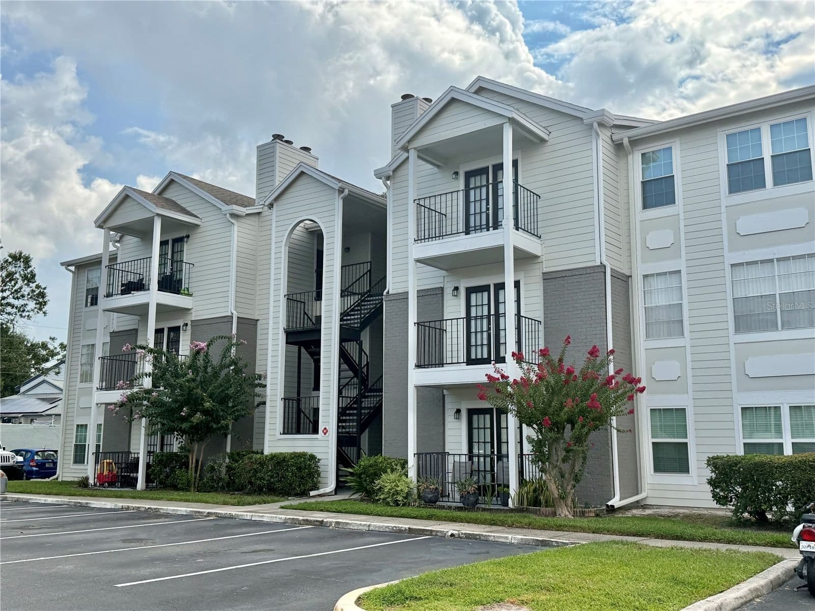 2550 ALAFAYA