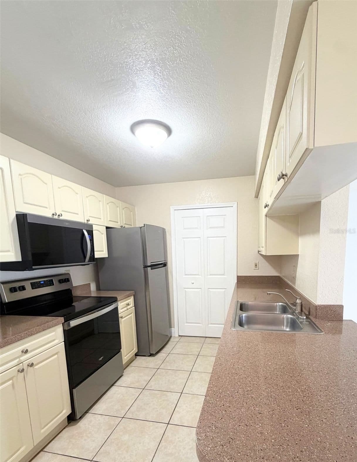 2550 ALAFAYA