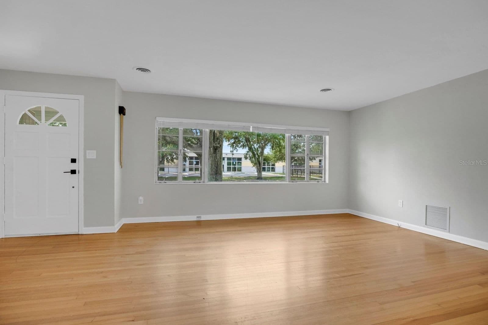 1427 BRYN MAWR